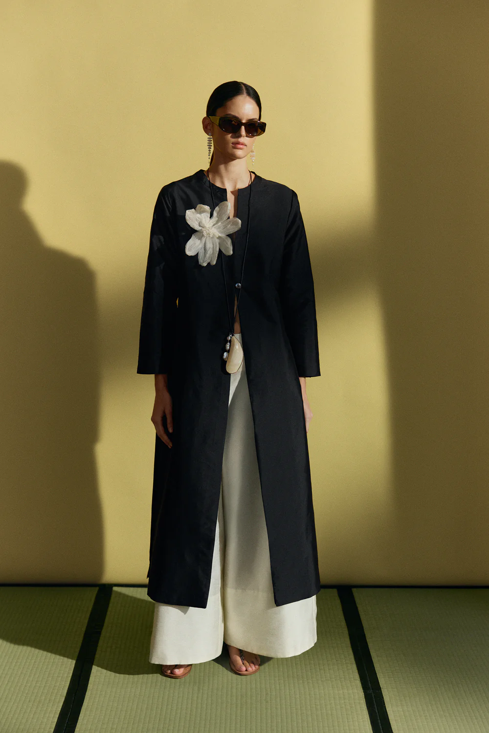 Techno Taffeta Collarless Coat Black - Image 4