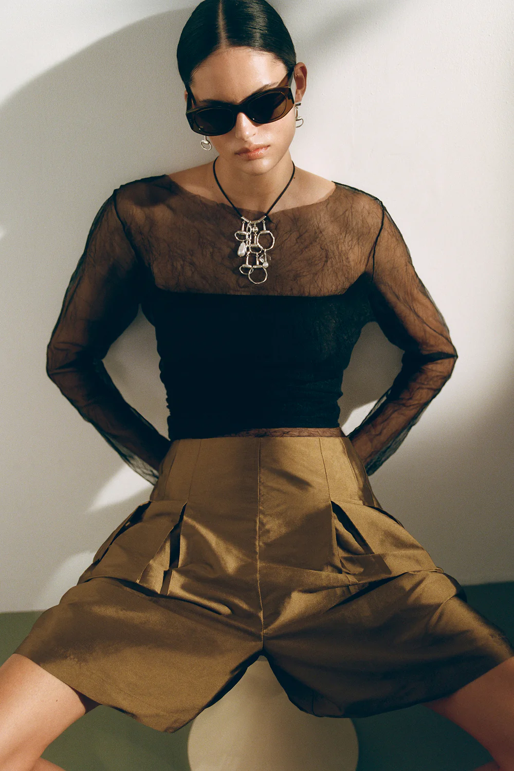 Techno Taffeta Long Shorts Bronze - Image 5